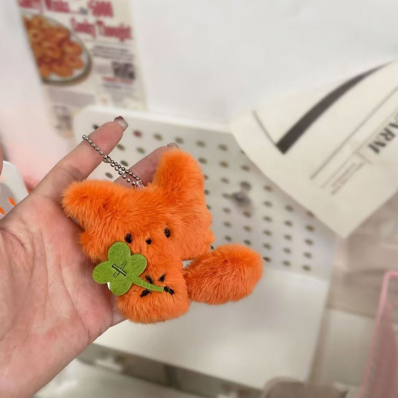 WehaoPlush Four-Leaf Clover Fox Plush Charm - 图片 2